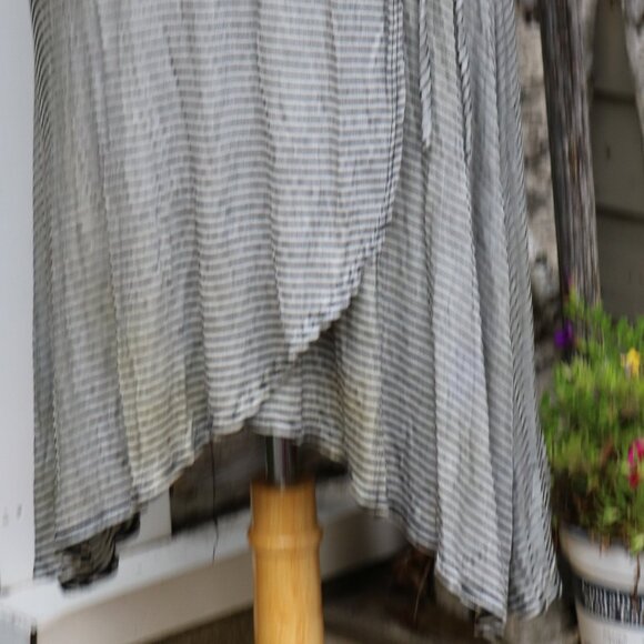 Caution to the Wind Black & White Knit Rayon Blend Faux Wrap Dress Sz MEDIUM - Picture 3 of 7